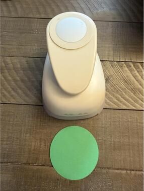 The Paper Studio 3 inch circle shape punch